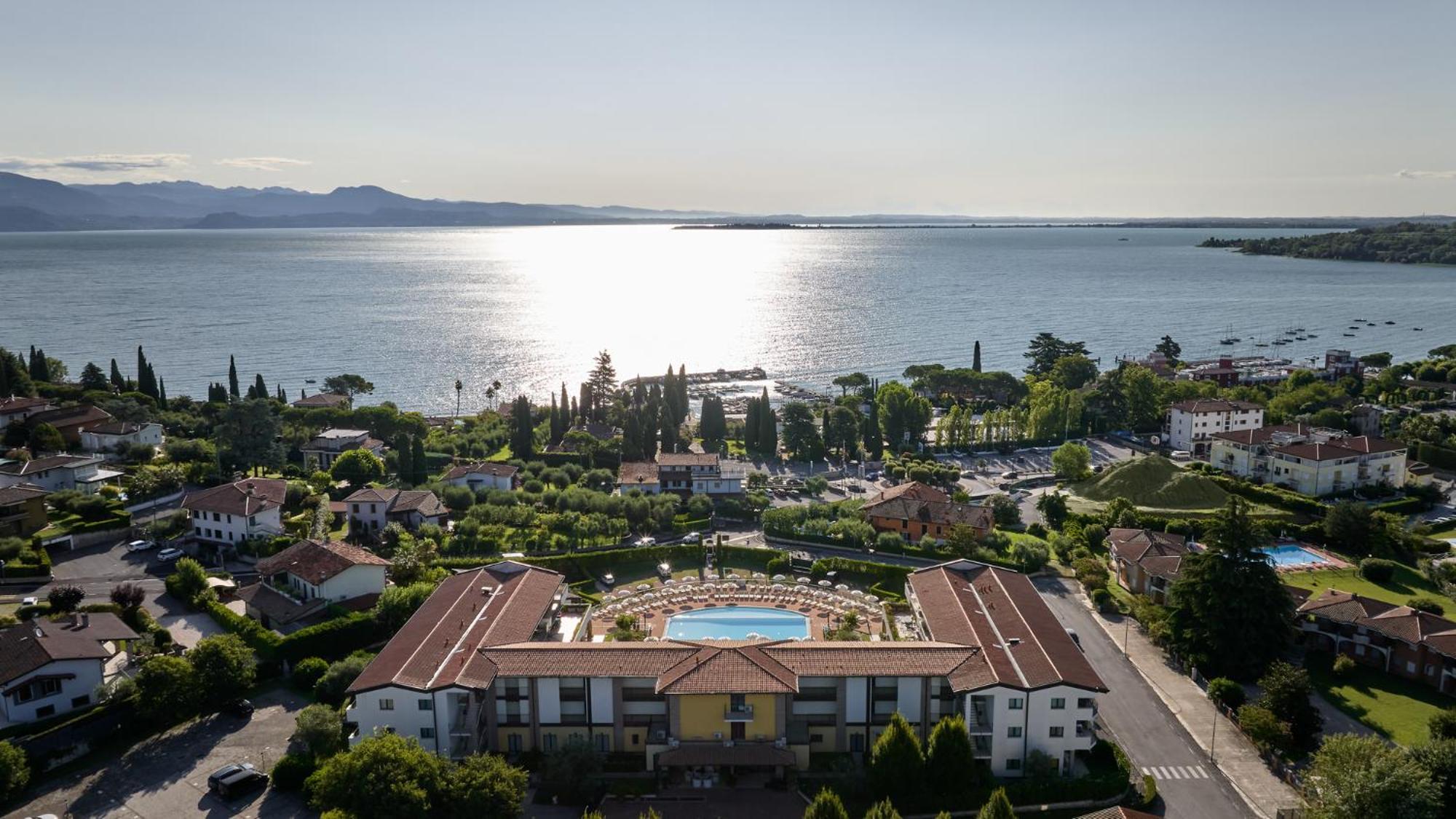 Le Terrazze Sul & 4* Padenghe sul Garda